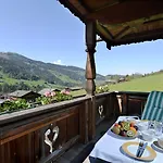 Landhaus Alpbach アルプバッハ