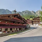 アパート Landhaus Alpbach アルプバッハ